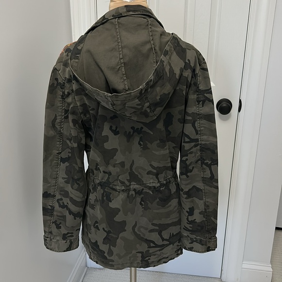 Driftwood Embroidered Camouflage Hooded Anorak - Picture 3 of 11
